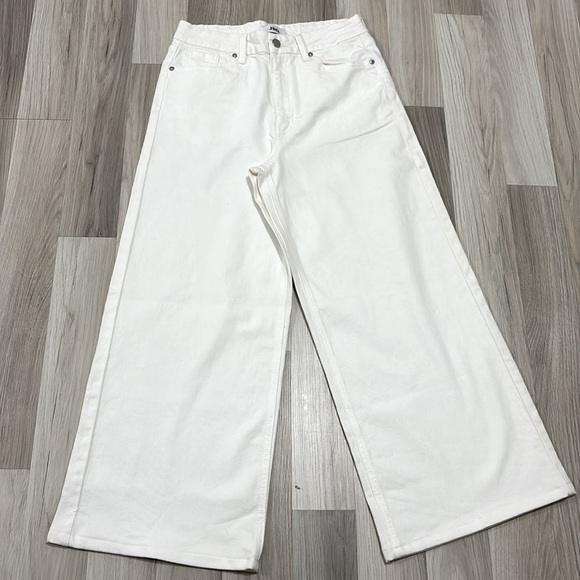 JBD High Rise Cropped Wide Leg Jean - White - 28" - Picture 2 of 11